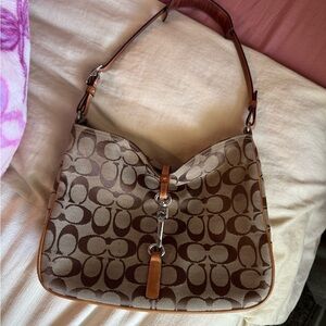 SOLD - Coach Vintage Clip hobo bag